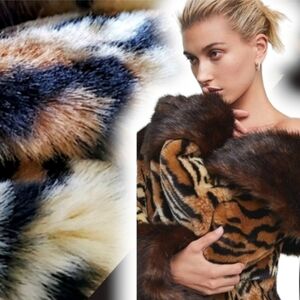 NWOT Gucci RARE Leopard Faux Fur Silk Lined Luxury Midi Length Winter Coat 38 IT